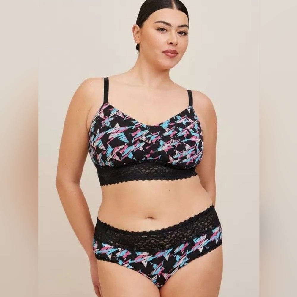 Women's Torrid Black and Pink Lace Trim Bralette Set